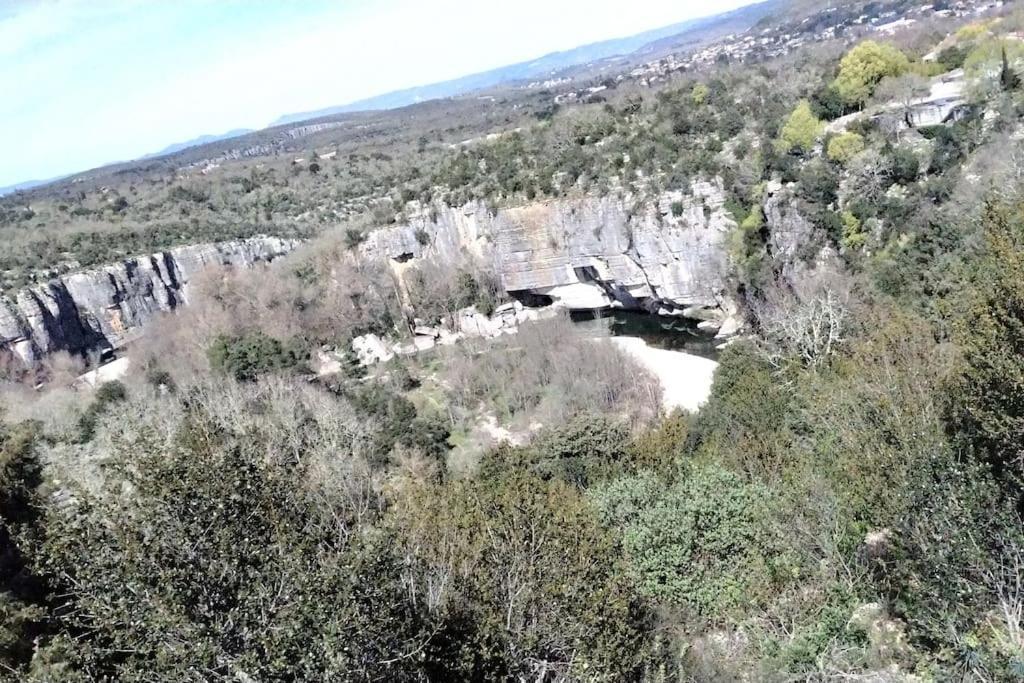 Lou Caladou Gite En Pierre Avec Bain A Remous Vallon-Pont-dʼArc 외부 사진